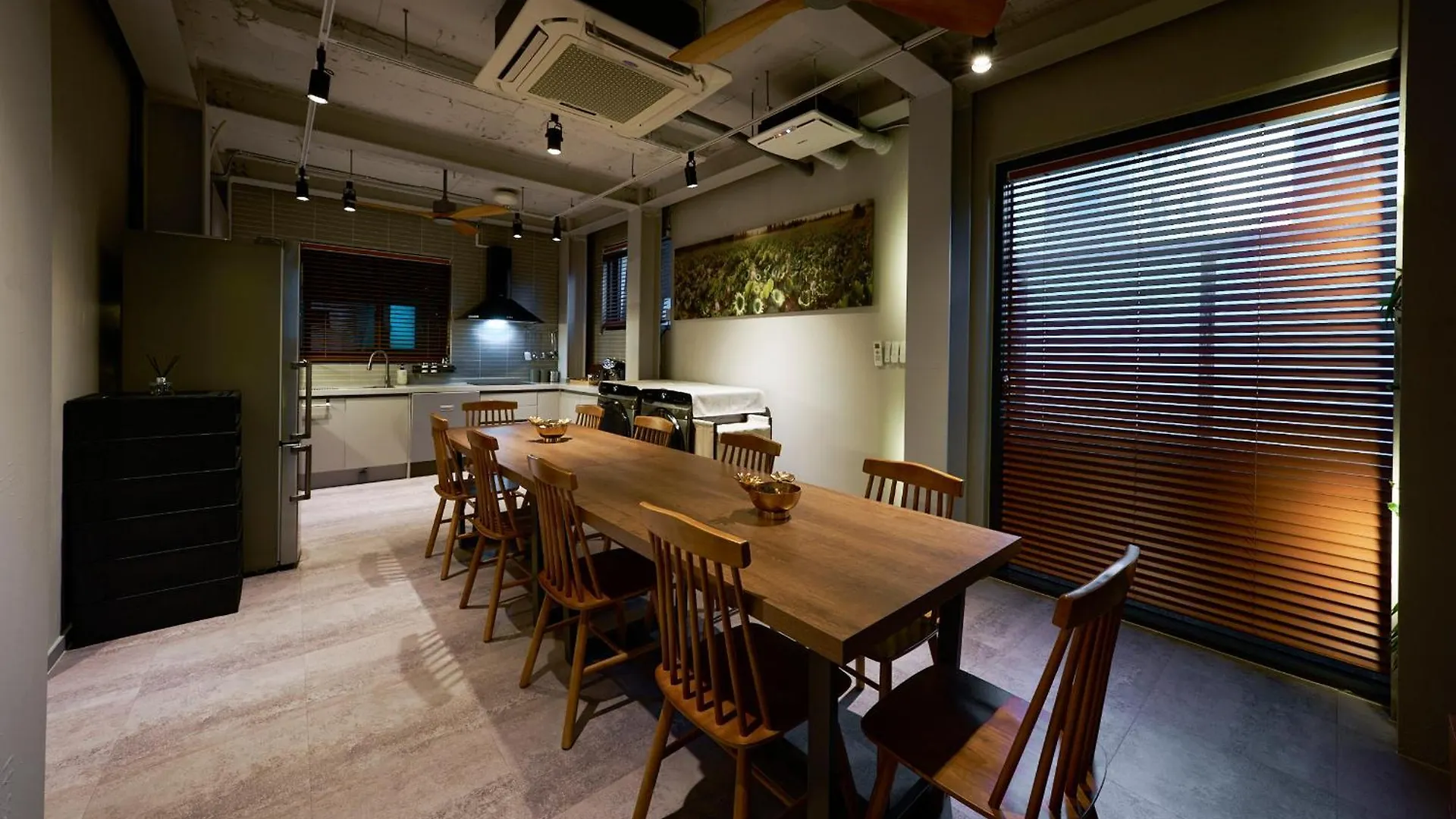 Yt Tailored Service Home Near Hongik Univ Station Seoul