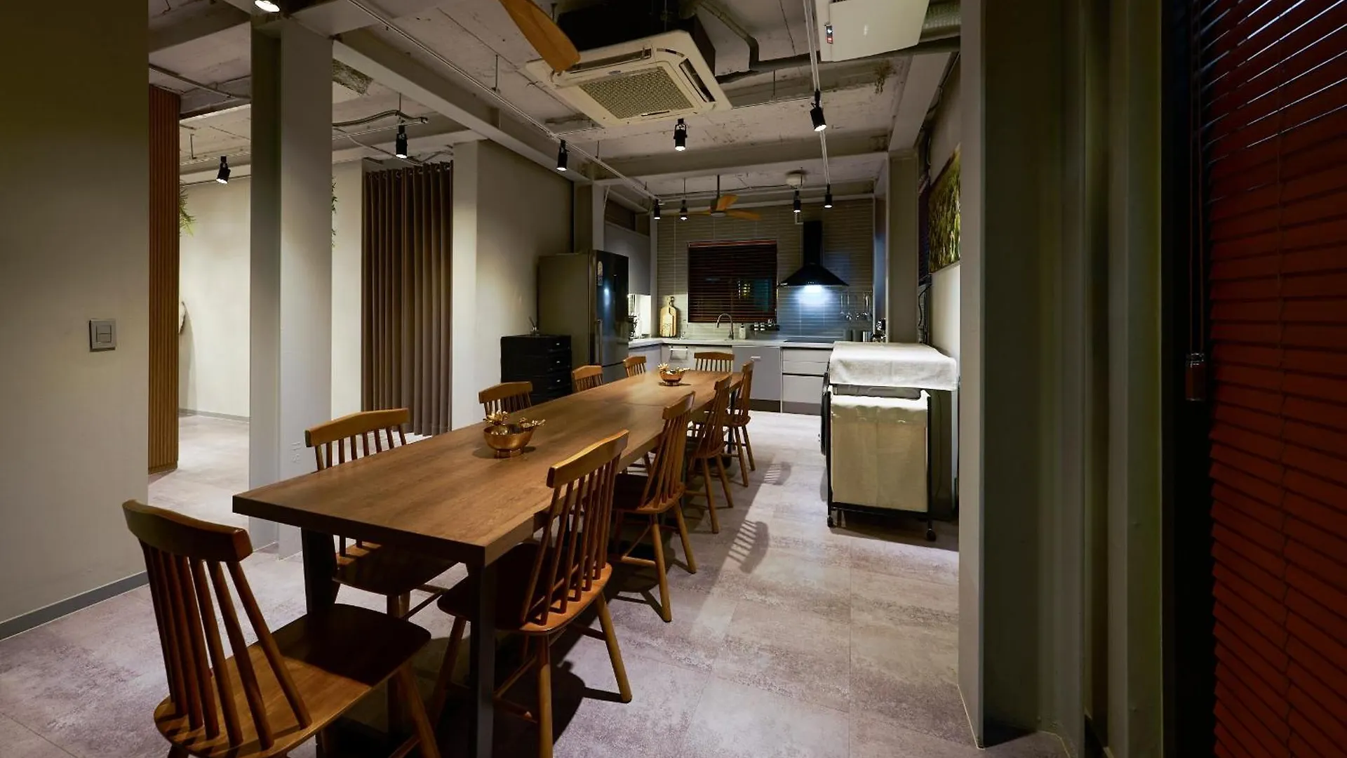 Yt Tailored Service Home Near Hongik Univ Station Seoul