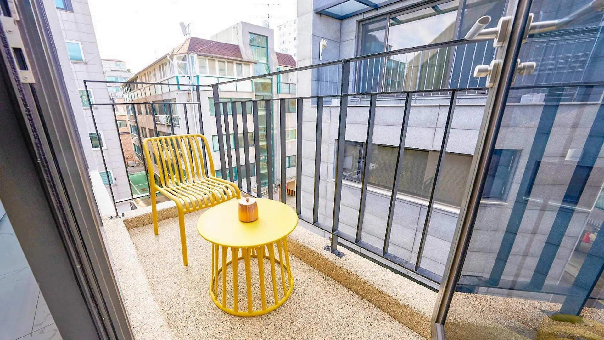 Yt Tailored Service Home Near Hongik Univ Station Seoul